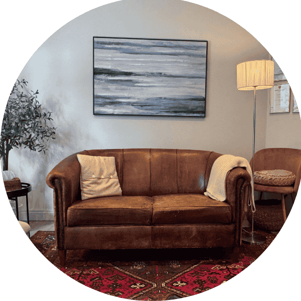 Experienced therapist for Burnout, Relationships, Complex Trauma Online and Wimbledon SW19